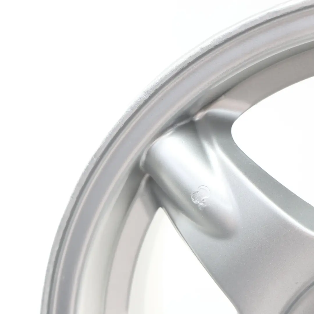 Cerchio Lega Argento 15" ET:45 5,5J Delta Spoke 96 per Mini R50 R55 R56 con numero di parte 6768972 Mini R50 R55 R56 Cerchio Lega Argento 15" ET:45 5,5J Delta Spoke 96 - SKU 6768972-1 - Numero di parte 6768972