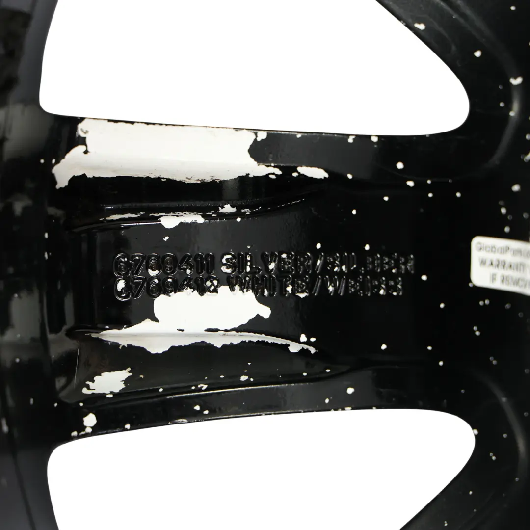 Felga Aluminiowa Czarna 17" 7J ET:48 do Mini Cooper R50 R55 R56 R57 o numerze 6769411 Mini Cooper R50 R55 R56 R57 Felga Aluminiowa Czarna 17" 7J ET:48 - SKU 6769411-12 - Numer Części 6769411