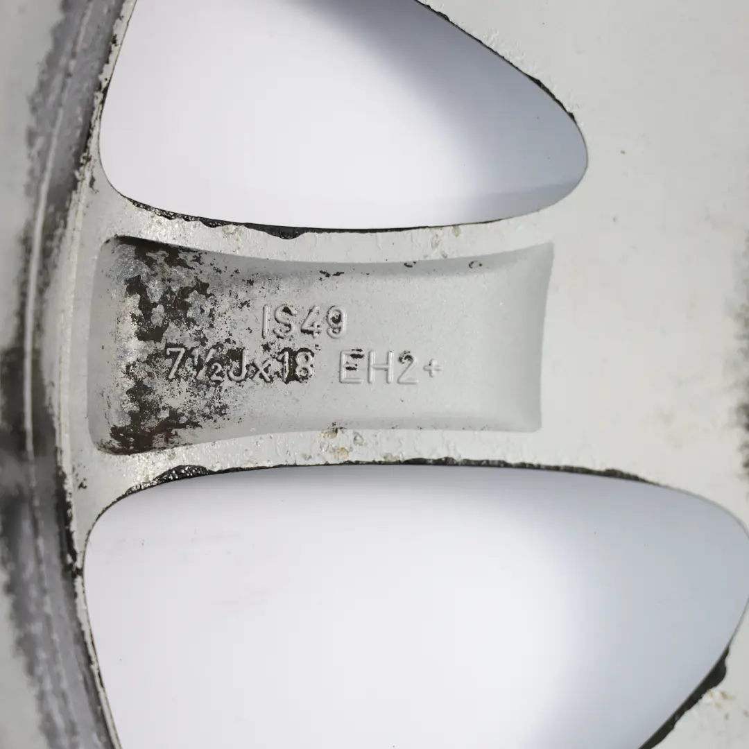 Jante BMW E81 E82 E87 LCI Alliage 18" 7,5J ET:49 Rayons En V Noir pour à propos du numéro de pièce 6795563 Jante BMW E81 E82 E87 LCI Alliage 18" 7,5J ET:49 Rayons En V Noir - SKU 6795563-1 - Numéro de pièce 6795563