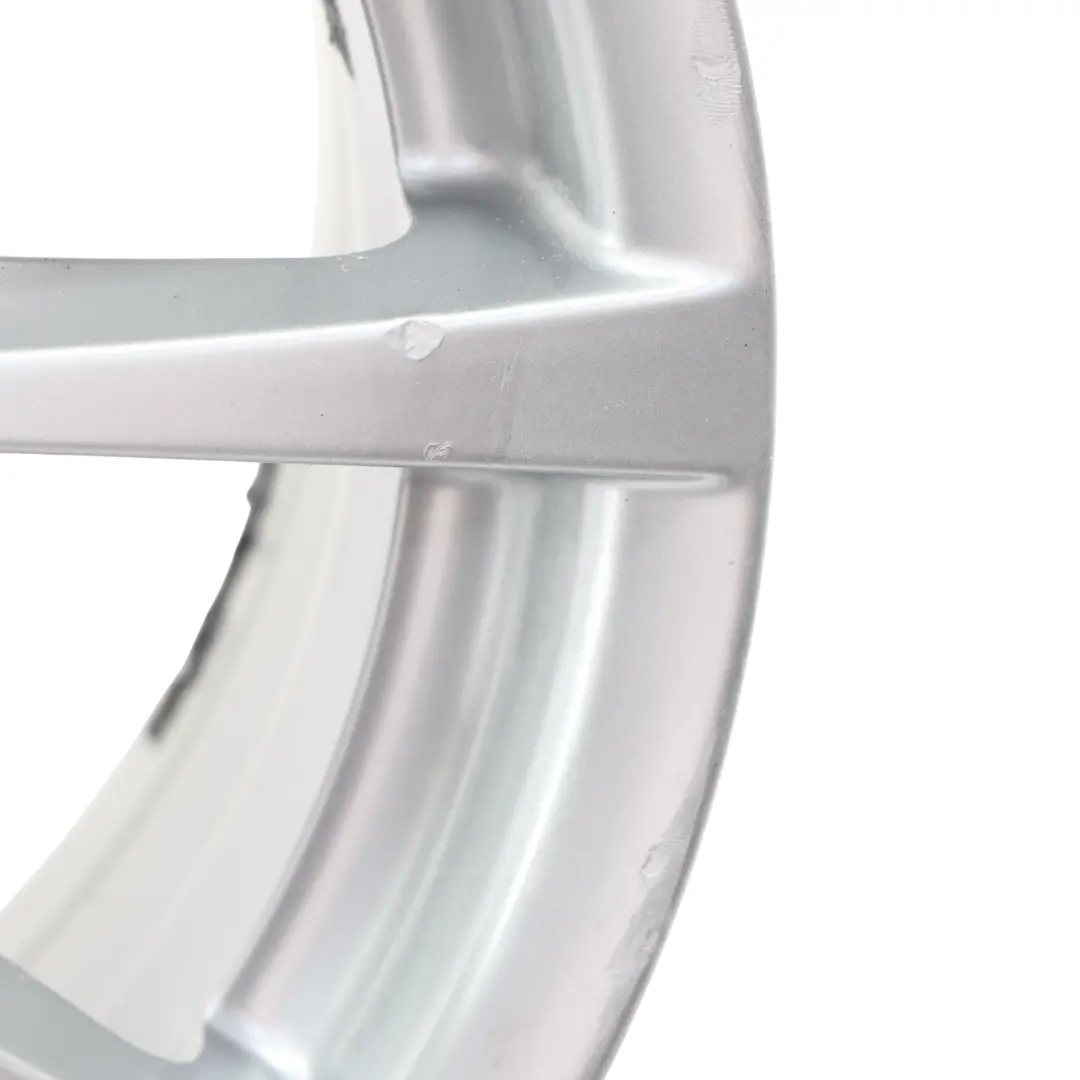 Silberne Leichtmetallfelge 16" 7J ET:31 V-Speiche 390 für BMW F30 F31 F36 mit Teilenummer 6796236 BMW F30 F31 F36 Silberne Leichtmetallfelge 16" 7J ET:31 V-Speiche 390 - SKU 6796236 - Teilenummer 6796236