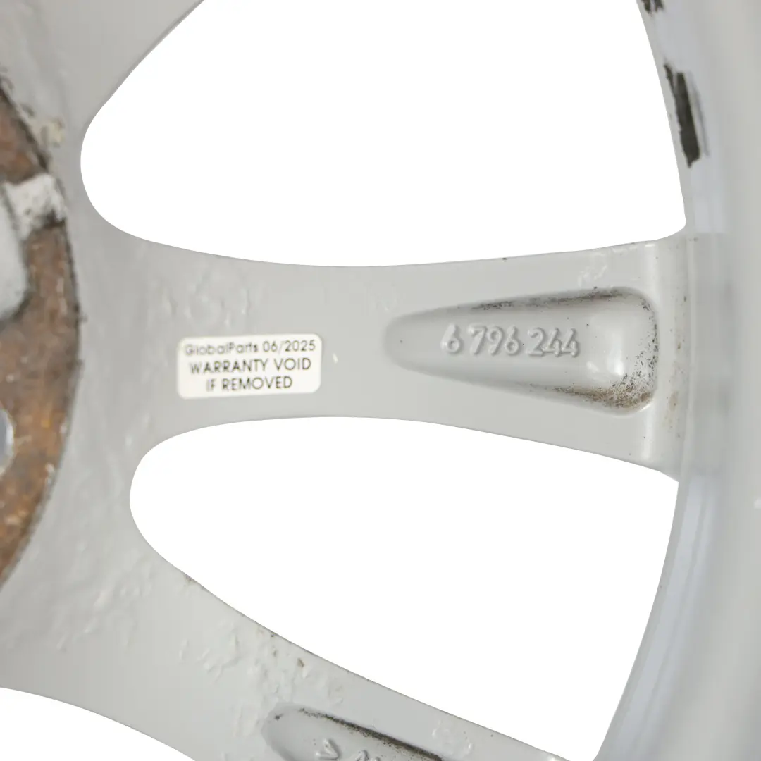 Jante Alliage Argent 17" 7,5J ET:37 V-Spoke 395 pour BMW F30 F31 F32 F33 à propos du numéro de pièce 6796244 BMW F30 F31 F32 F33 Jante Alliage Argent 17" 7,5J ET:37 V-Spoke 395 - SKU 6796244-1 - Numéro de pièce 6796244