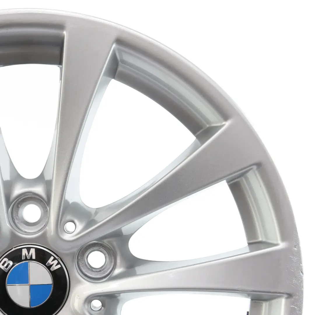 Felge Alu Silber 17" 7,5J ET:37 V-Speiche 395 für BMW F30 F31 F32 F33 mit Teilenummer 6796244 BMW F30 F31 F32 F33 Felge Alu Silber 17" 7,5J ET:37 V-Speiche 395 - SKU 6796244-1 - Teilenummer 6796244