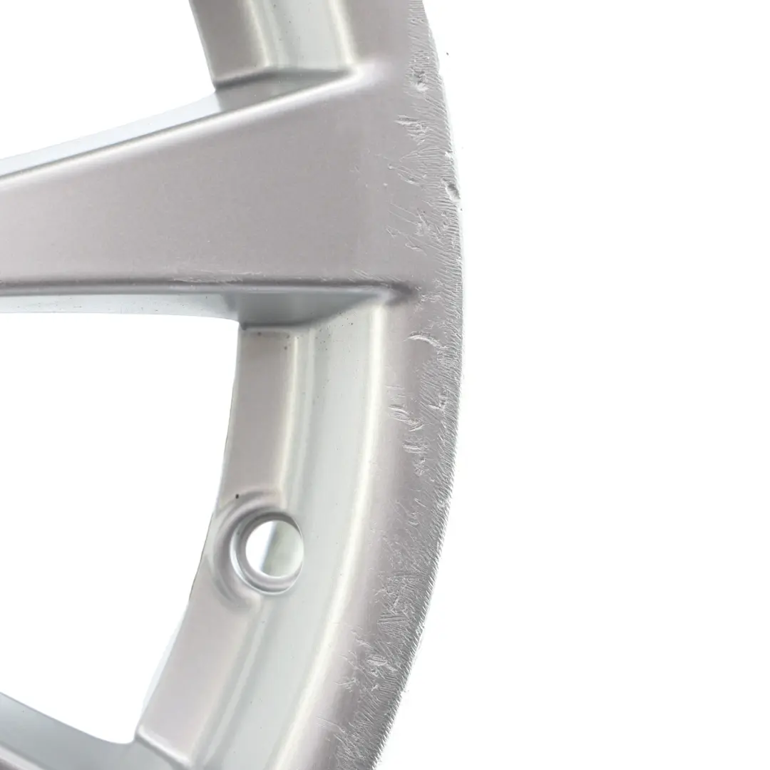 Felga Aluminiowa Srebrna 17" 7,5J do BMW F30 F32 o numerze 6796244 BMW F30 F32 Felga Aluminiowa Srebrna 17" 7,5J - SKU 6796244-1 - Numer Części 6796244