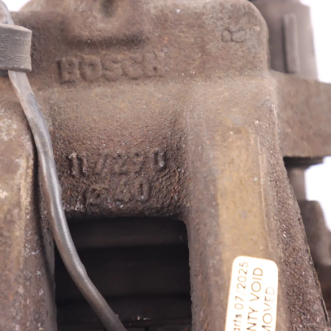 Bremssattelgehäuse hinten rechts für BMW F20 F21 F22 F23 mit Teilenummer 6850852 BMW F20 F21 F22 F23 Bremssattelgehäuse hinten rechts - SKU 6850852 - Teilenummer 6850852