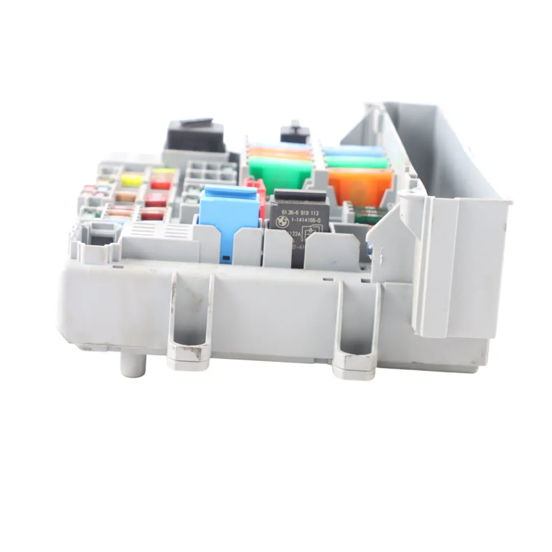BMW E87 E90 E91 E92 Power Distribution Fuse Box Front 6906622 - SKU 6978271-1 - Part number 6978271