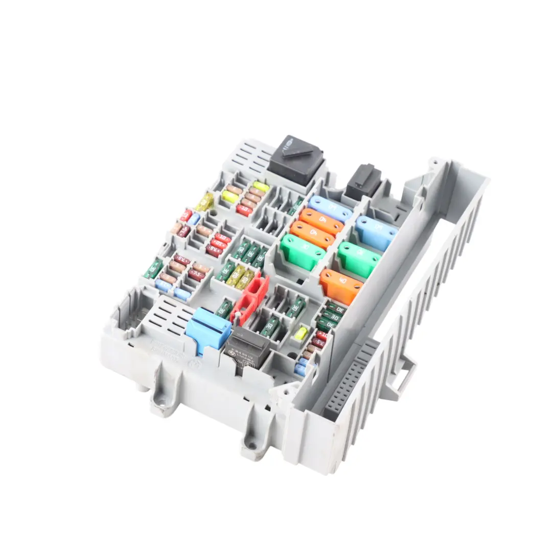 Distribution Fuse Box Front 6906622 to BMW E87 E90 E91 E92 Power with Part number 6978271 BMW E87 E90 E91 E92 Power Distribution Fuse Box Front 6906622 - SKU 6978271-1 - Part number 6978271