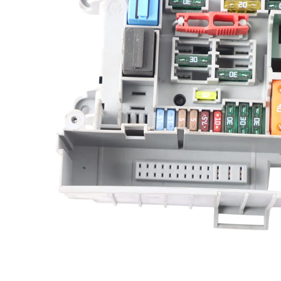 BMW E87 E90 E91 E92 Power Distribution Fuse Box Front 6906622 - SKU 6978271-1 - Part number 6978271