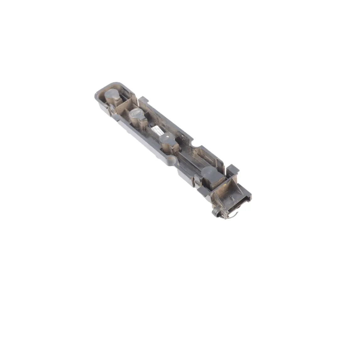 Rück Licht Glühbirne Sockel Halter Links für Ford Transit Mk7 mit Teilenummer 6C1113N004A Ford Transit Mk7 Rück Licht Glühbirne Sockel Halter Links - SKU 6C1113N004A - Teilenummer 6C1113N004A