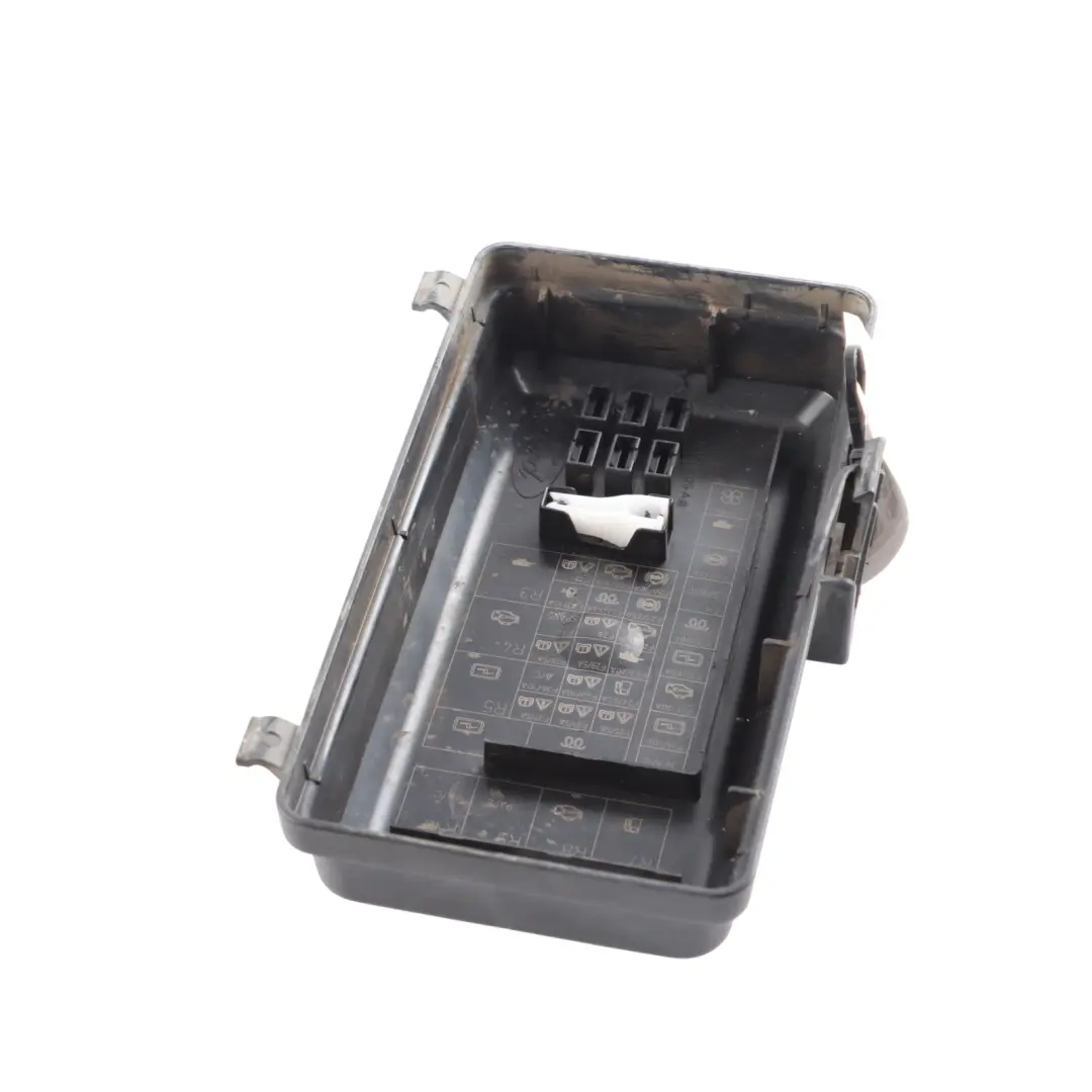 Couvercle Boîtier Distribution Électrique Fusibles pour Ford Transit Mk7 à propos du numéro de pièce 6C1T14A076AB Ford Transit Mk7 Couvercle Boîtier Distribution Électrique Fusibles - SKU 6C1T14A076AB - Numéro de pièce 6C1T14A076AB