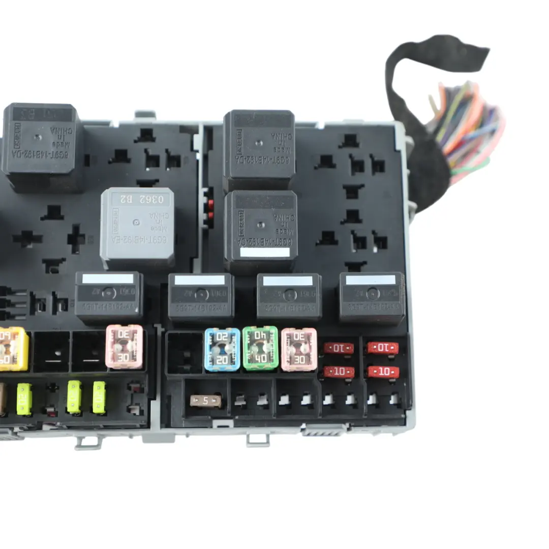 Scatola Fusibili Modulo Controllo Corpo ECU per Ford Transit Mk7 con numero di parte 6C1T14A481CC Ford Transit Mk7 Scatola Fusibili Modulo Controllo Corpo ECU - SKU 6C1T14A481CC - Numero di parte 6C1T14A481CC