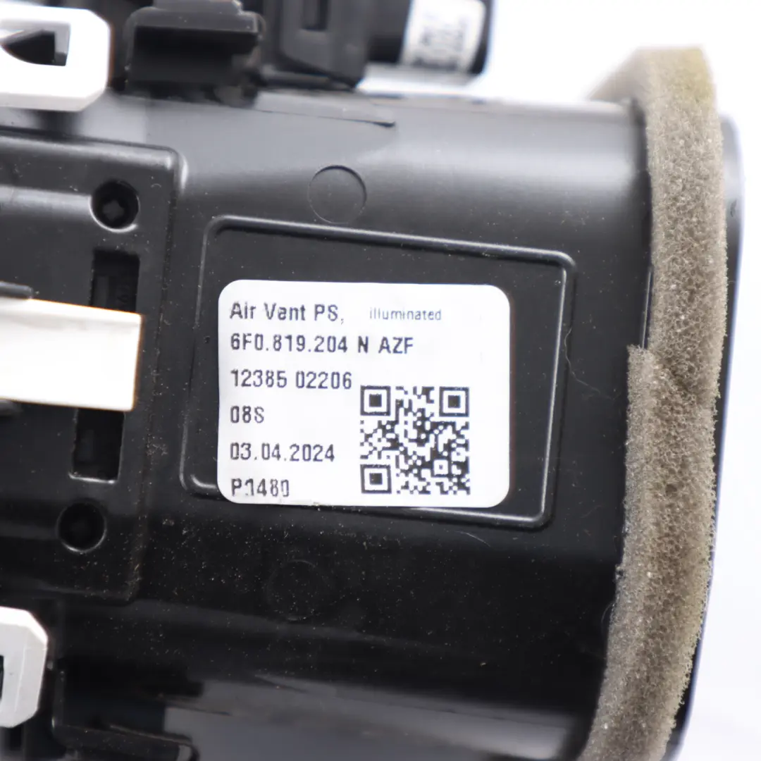 Mk5 Dashboard Air Vent Panel Trim Nozzle Front Right O/S to Seat Ibiza with Part number 6F0819204N Seat Ibiza Mk5 Dashboard Air Vent Panel Trim Nozzle Front Right O/S - SKU 6F0819204N - Part number 6F0819204N