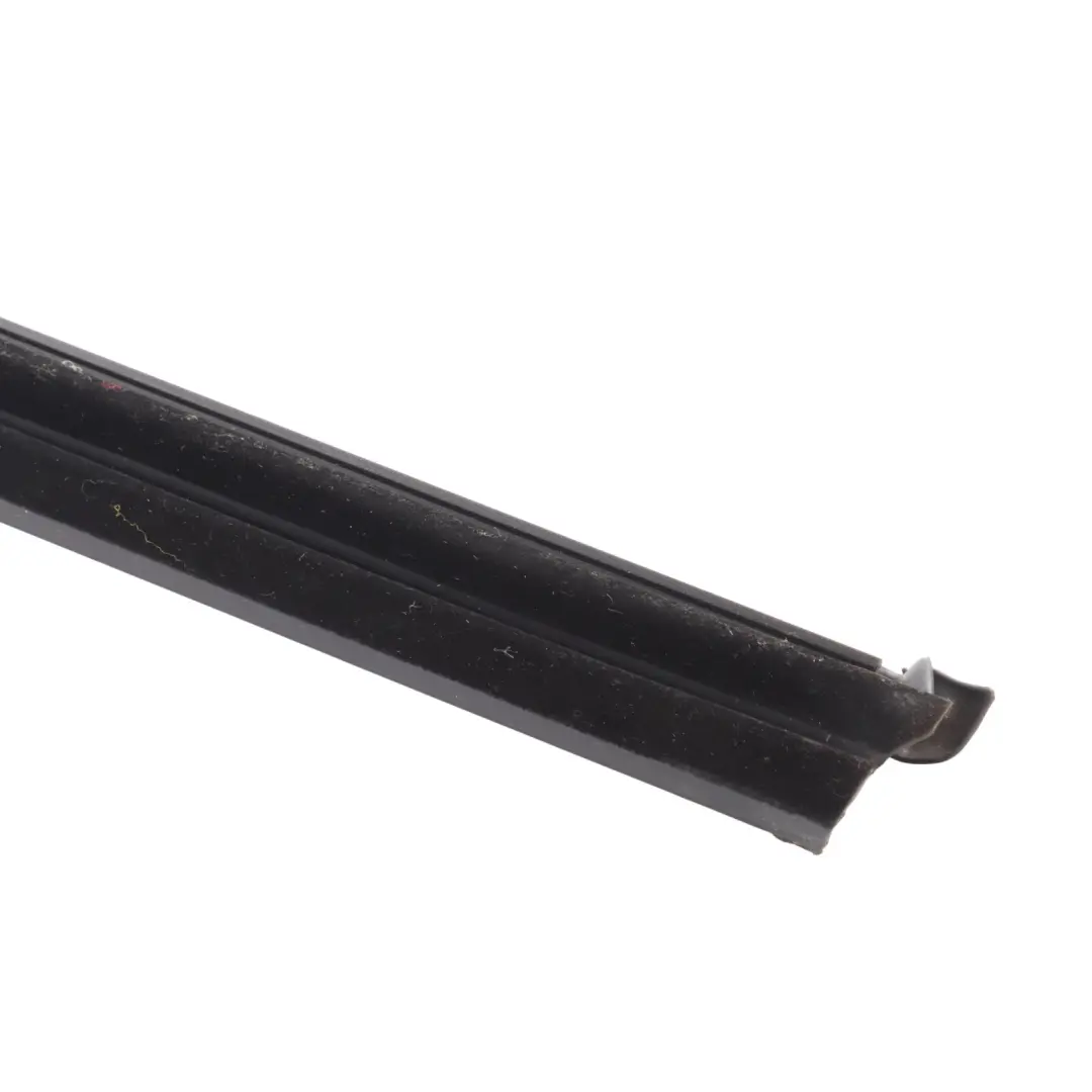 Mk5 5Dr Guarnizione Interna Finestrino Porta Posteriore per Seat Ibiza con numero di parte 6F0839471C Seat Ibiza Mk5 5Dr Guarnizione Interna Finestrino Porta Posteriore - SKU 6F0839471C - Numero di parte 6F0839471C