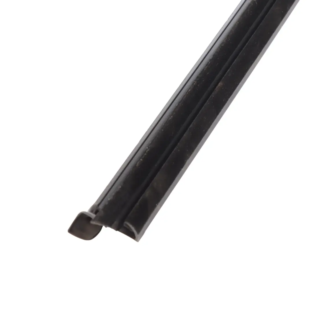 Mk5 5Dr Door Window Inner Seal Gasket Rear Right O/S to Seat Ibiza with Part number 6F0839472C Seat Ibiza Mk5 5Dr Door Window Inner Seal Gasket Rear Right O/S - SKU 6F0839472C - Part number 6F0839472C