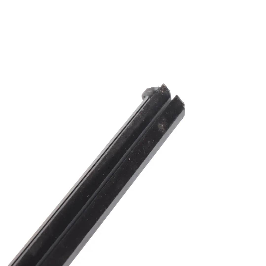 Mk5 5Dr Door Window Inner Seal Gasket Rear Right O/S to Seat Ibiza with Part number 6F0839472C Seat Ibiza Mk5 5Dr Door Window Inner Seal Gasket Rear Right O/S - SKU 6F0839472C - Part number 6F0839472C