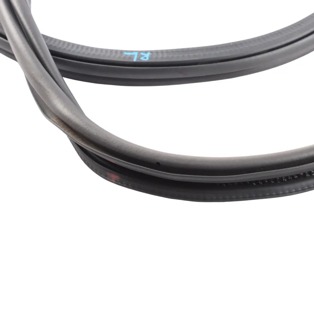 Mk5 Rear Door Inner Seal Rubber Gasket Left Right N/O/S to Seat Ibiza with Part number 6F0867367D Seat Ibiza Mk5 Rear Door Inner Seal Rubber Gasket Left Right N/O/S - SKU 6F0867367E - Part number 6F0867367D