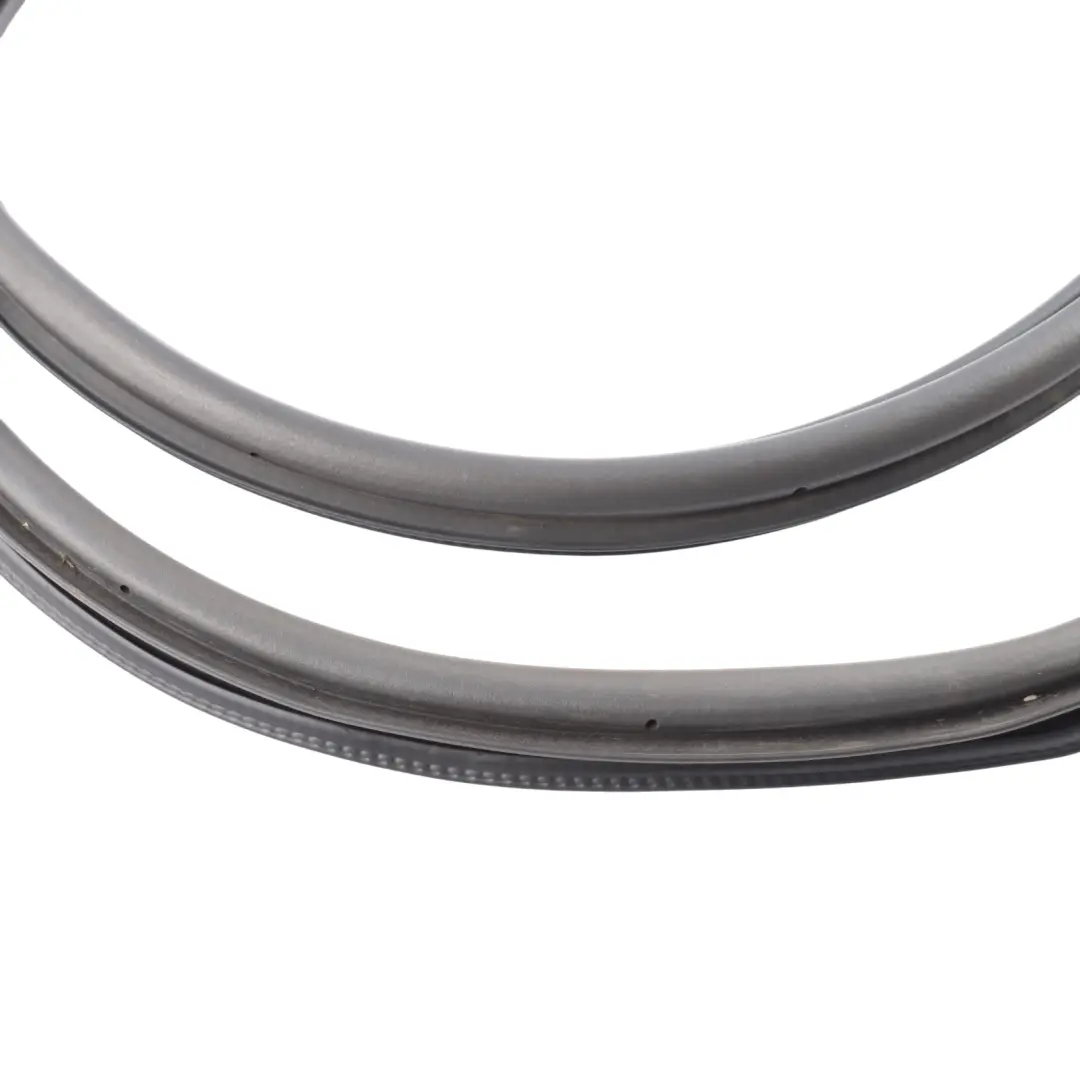 Mk5 Guarnizione Interna Porta Posteriore Guarnizione Gomma per Seat Ibiza con numero di parte 6F0867368D Seat Ibiza Mk5 Guarnizione Interna Porta Posteriore Guarnizione Gomma - SKU 6F0867368E - Numero di parte 6F0867368D