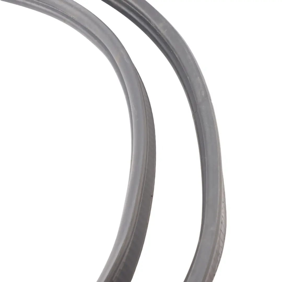 6J Guarnizione Portellone Posteriore Bagagliaio 3 Porte per Seat Ibiza con numero di parte 6J3827705C Seat Ibiza 6J Guarnizione Portellone Posteriore Bagagliaio 3 Porte - SKU 6J3827705C - Numero di parte 6J3827705C