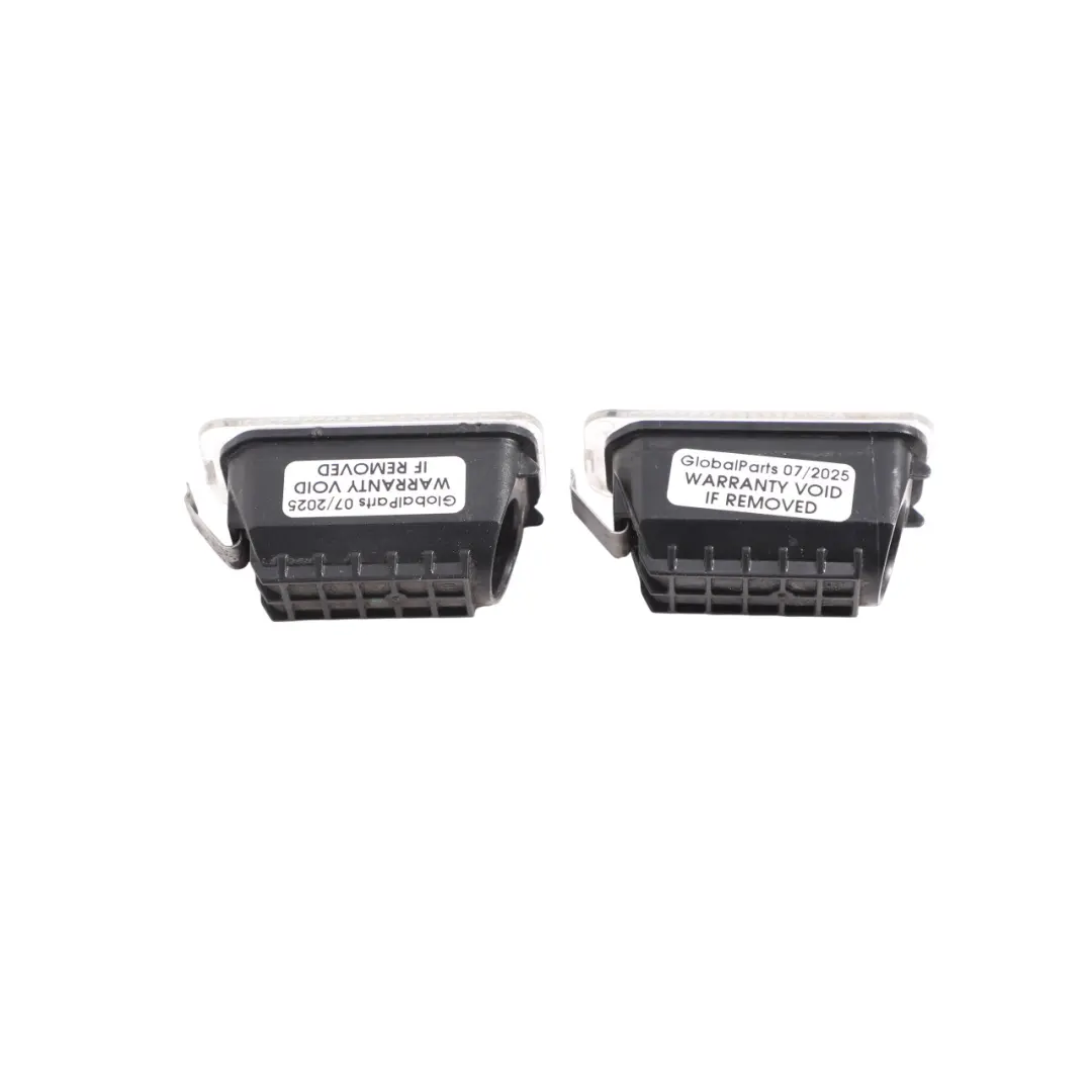Luce Targa Posteriore Set Copertura Kit 6M2A13550AC per Ford Fiesta Mk7 con numero di parte 6M2A13550AC-1 Ford Fiesta Mk7 Luce Targa Posteriore Set Copertura Kit 6M2A13550AC - SKU 6M2A13550AC-1 - Numero di parte 6M2A13550AC-1