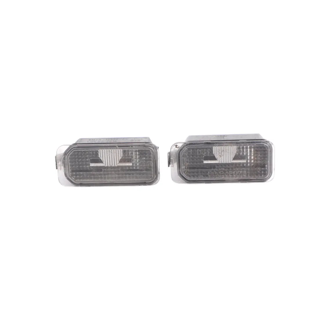 Luce Targa Posteriore Set Copertura Kit 6M2A13550AC per Ford Fiesta Mk7 con numero di parte 6M2A13550AC-1 Ford Fiesta Mk7 Luce Targa Posteriore Set Copertura Kit 6M2A13550AC - SKU 6M2A13550AC-1 - Numero di parte 6M2A13550AC-1