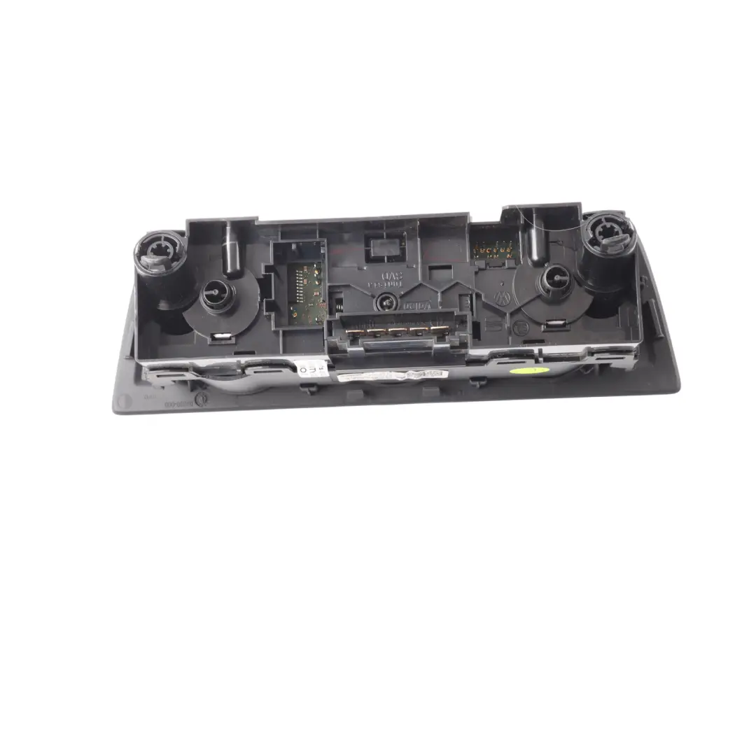 6J Panel Sterowania Klimatyzacji Nawiewu do Seat Ibiza o numerze 6P0820045F Seat Ibiza 6J Panel Sterowania Klimatyzacji Nawiewu - SKU 6P0820045F - Numer Części 6P0820045F