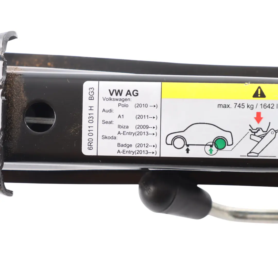 Werkzeugsatz Kofferraum Ablagefach Wagenheber Abschlephaken 6Q0012115 für VW Polo 6R mit Teilenummer 6Q0012115K VW Polo 6R Werkzeugsatz Kofferraum Ablagefach Wagenheber Abschlephaken 6Q0012115 - SKU 6Q0012115K-1 - Teilenummer 6Q0012115K