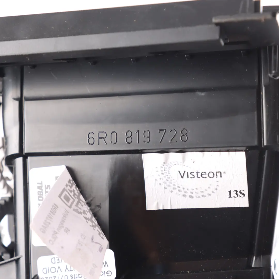 Front Armaturenbrett Center A/C Vent Nozzle 6R0819728 für VW Volkswagen Polo 6R mit Teilenummer 6R0819728AG VW Volkswagen Polo 6R Front Armaturenbrett Center A/C Vent Nozzle 6R0819728 - SKU 6R0819728AG - Teilenummer 6R0819728AG