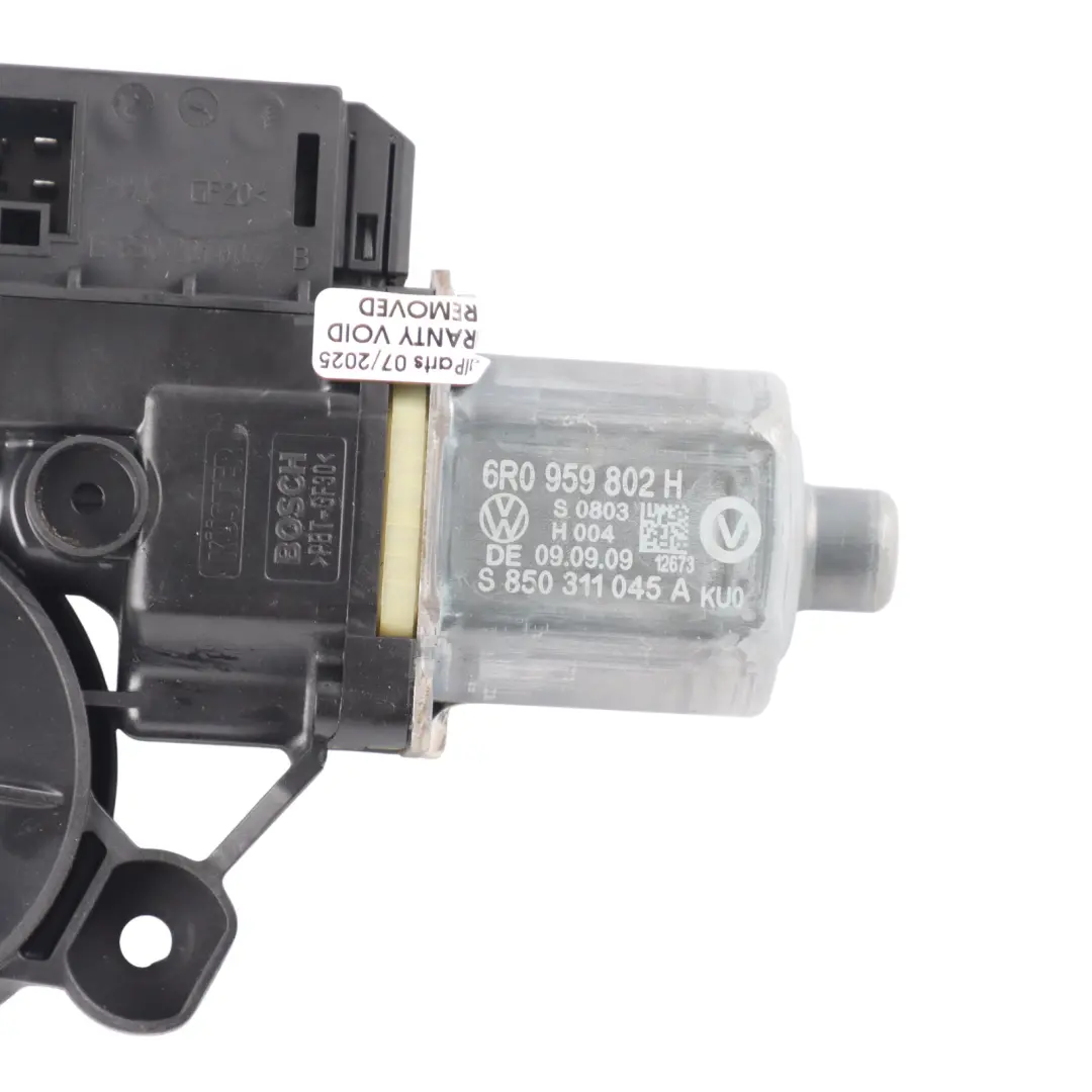 Door Front Window Lifter Motor Right O/S Drive to Volkswagen Polo 6R 5 with Part number 6R0959802H Volkswagen Polo 6R 5 Door Front Window Lifter Motor Right O/S Drive - SKU 6R0959802H - Part number 6R0959802H