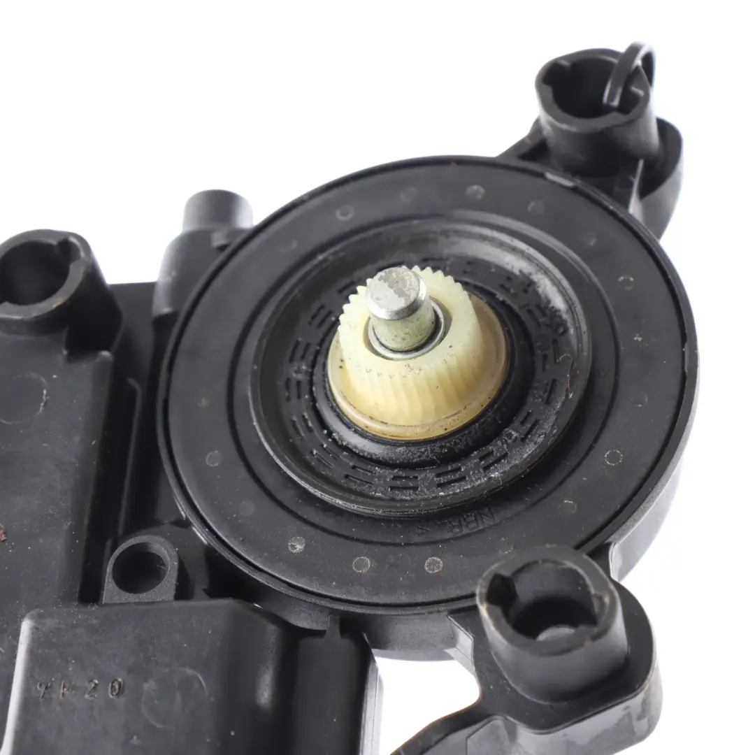 Door Front Window Lifter Motor Right O/S Drive to Volkswagen Polo 6R 5 with Part number 6R0959802H Volkswagen Polo 6R 5 Door Front Window Lifter Motor Right O/S Drive - SKU 6R0959802H - Part number 6R0959802H