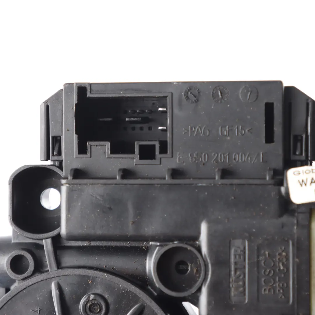 Volkswagen VW Polo Mk5 6R Motor Elevalunas Trasero Izquierdo 6R0959811N - SKU 6R0959811AA - Número de pieza 6R0959811AA