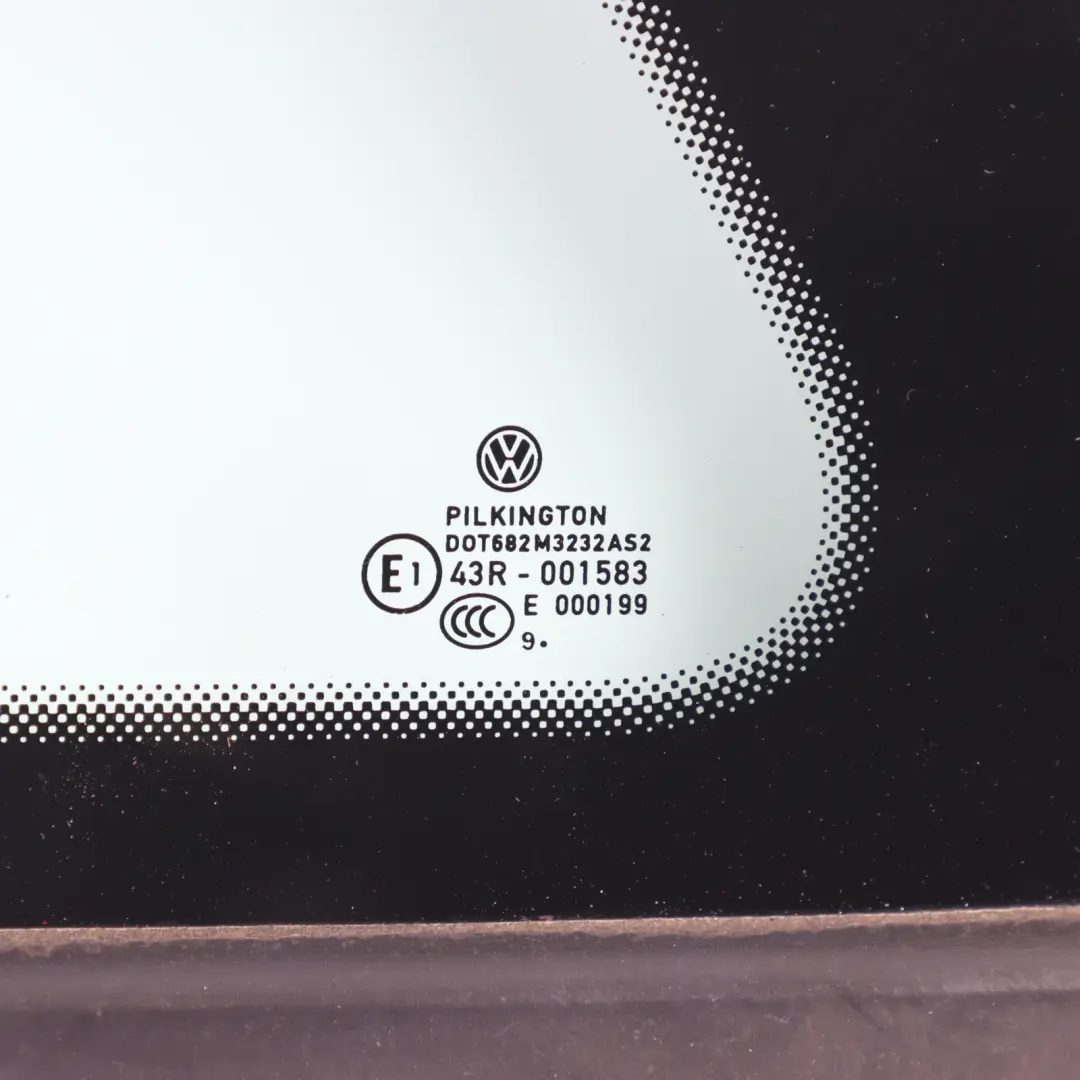 Vetro Laterale Lunotto Posteriore AS2 Sinistro per Volkswagen Polo 6R 3D con numero di parte 6R3845041F Volkswagen Polo 6R 3D Vetro Laterale Lunotto Posteriore AS2 Sinistro - SKU 6R3845041F - Numero di parte 6R3845041F