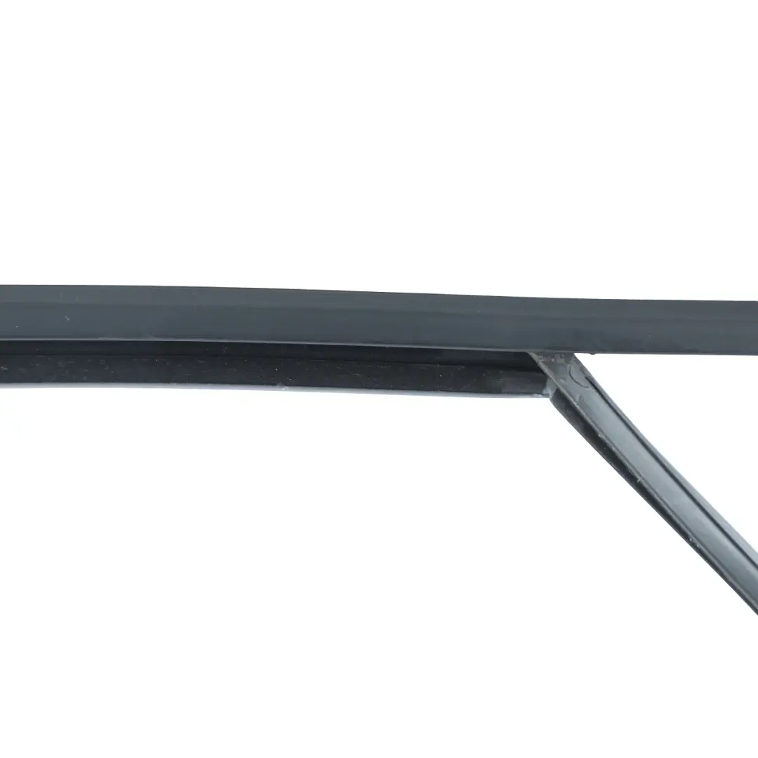 Joint De Guide De Vitre De Porte Avant Droite pour Volkswagen Polo 6R à propos du numéro de pièce 6R4837432C Volkswagen Polo 6R Joint De Guide De Vitre De Porte Avant Droite - SKU 6R4837432C - Numéro de pièce 6R4837432C