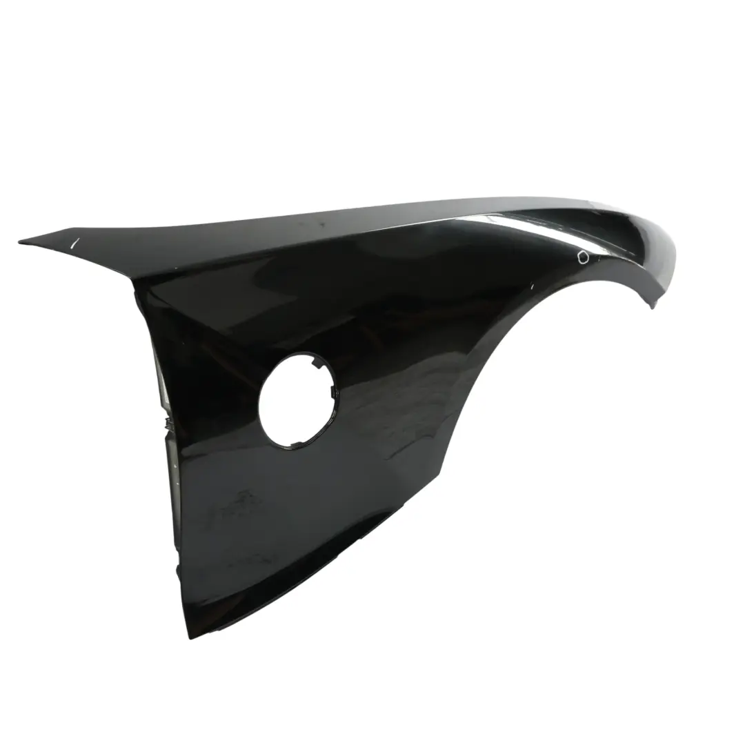 Pannello Laterale Anteriore Destro Parafango Black Sapphire - 475 per BMW Z4 E85 con numero di parte 7053328 BMW Z4 E85 Pannello Laterale Anteriore Destro Parafango Black Sapphire - 475 - SKU 7053328-BS1 - Numero di parte 7053328