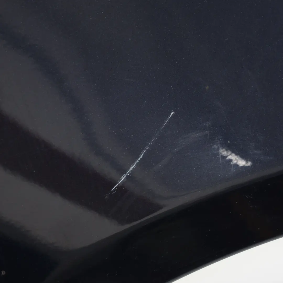 Błotnik Prawy Przedni Orientblau Niebieski Metalik - 317 do BMW E60 E61 o numerze 7111430 BMW E60 E61 Błotnik Prawy Przedni Orientblau Niebieski Metalik - 317 - SKU 7111430-OB - Numer Części 7111430