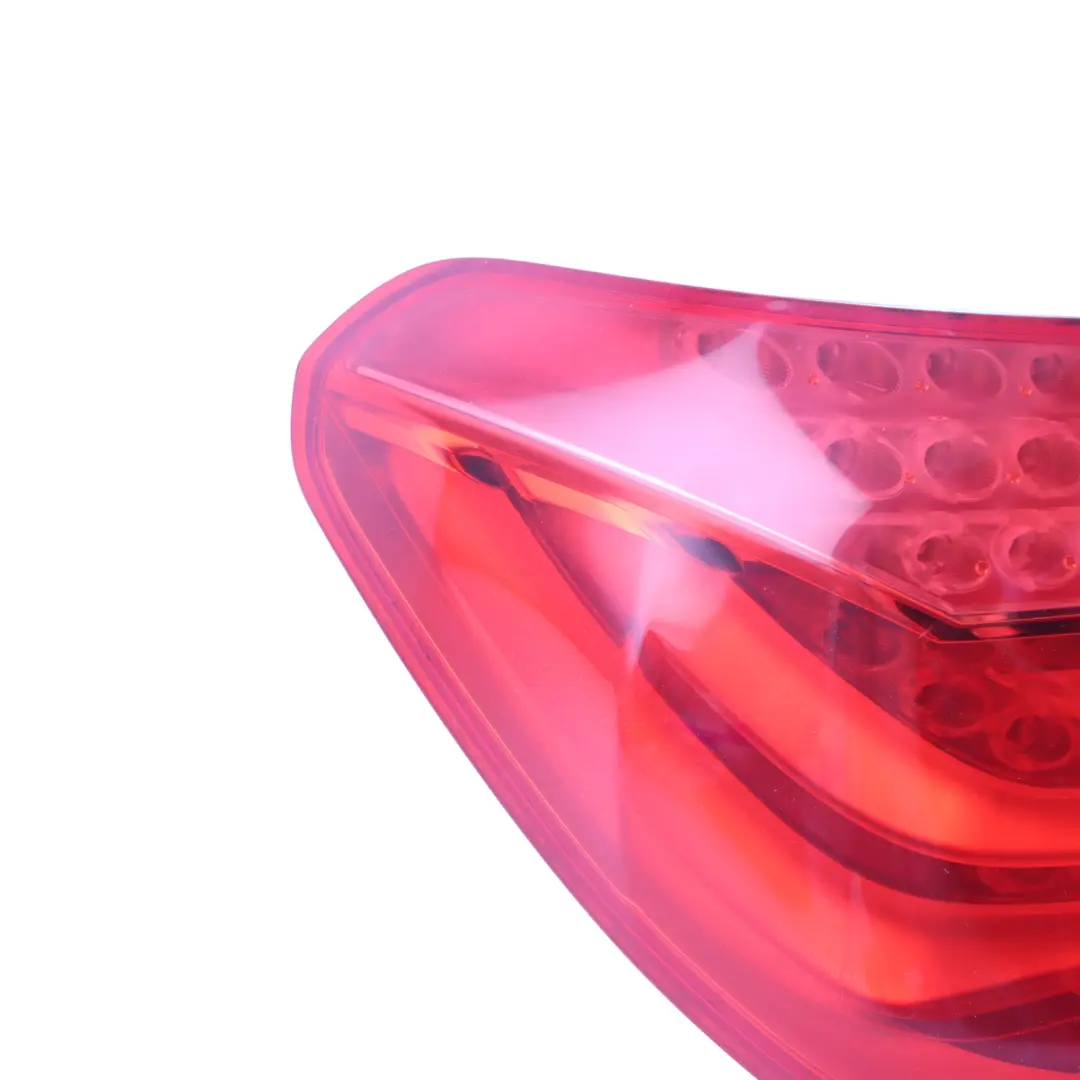 BMW F01 F02 F03 Feu Arrière Dans Le Panneau Latéral Gauche - SKU 7182197 - Numéro de pièce 7182197