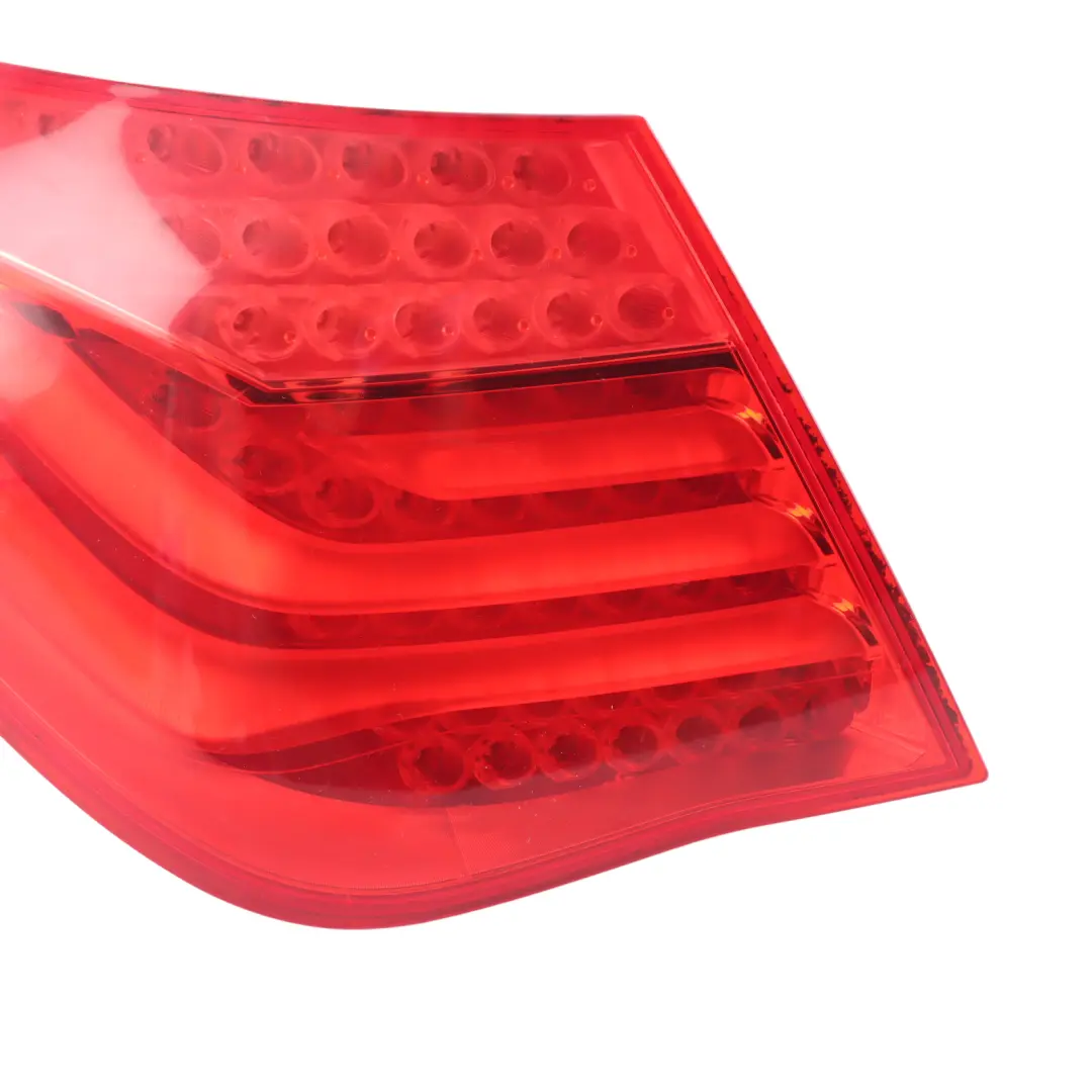BMW F01 F02 F03 Feu Arrière Dans Le Panneau Latéral Gauche - SKU 7182197 - Numéro de pièce 7182197