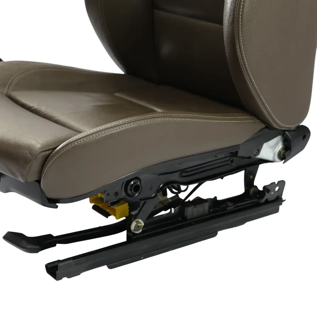 Siège Avant Sport M Chauffant Droit Cuir Noir Nevada Brown pour BMW X3 F25 à propos du numéro de pièce 7255684 BMW X3 F25 Siège Avant Sport M Chauffant Droit Cuir Noir Nevada Brown - SKU 7255684-2 - Numéro de pièce 7255684