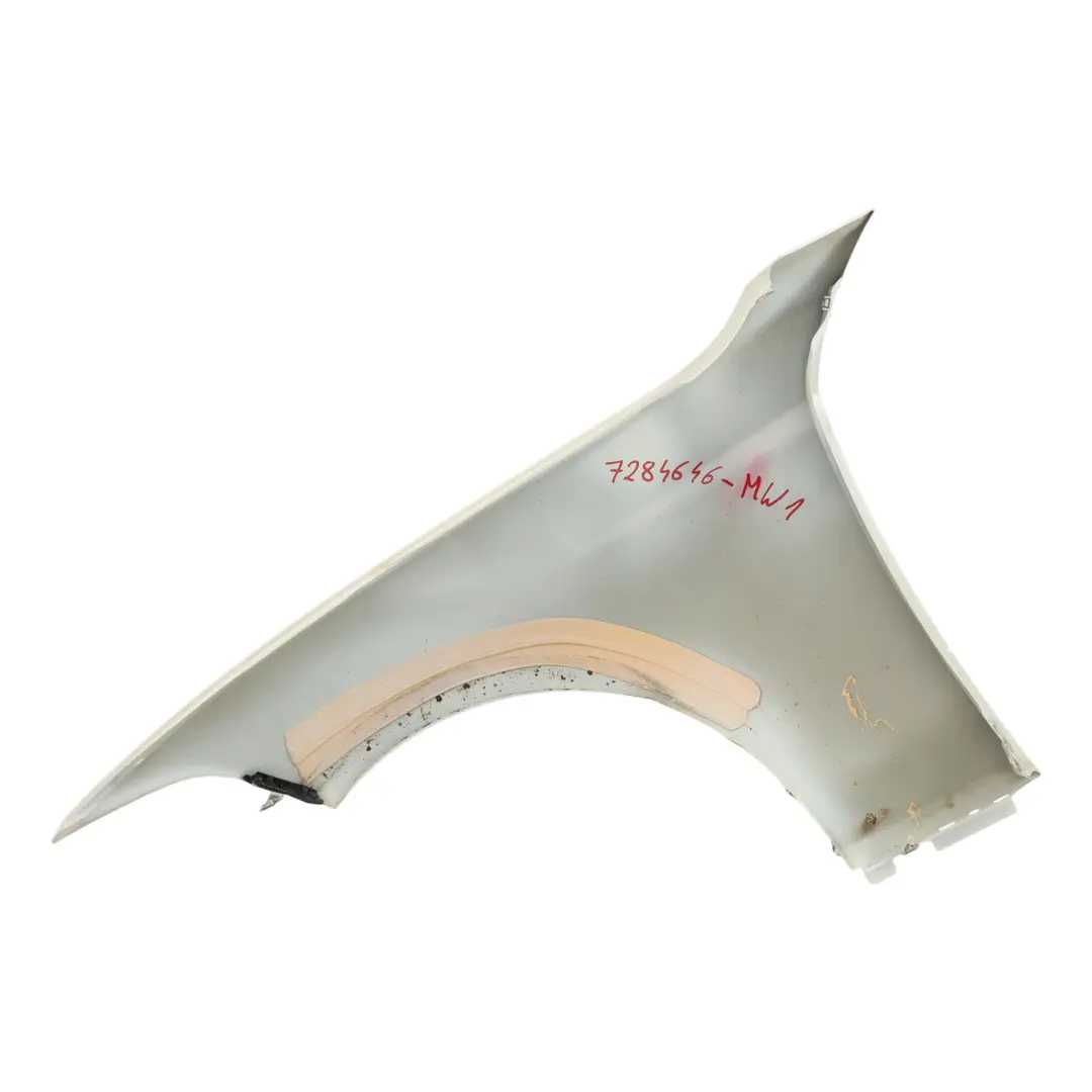 Panneau latéral de l'aile avant droite Mineralweiss Blanc - A96 pour BMW F20 F21 à propos du numéro de pièce 7284646 BMW F20 F21 Panneau latéral de l'aile avant droite Mineralweiss Blanc - A96 - SKU 7284646-MW1 - Numéro de pièce 7284646