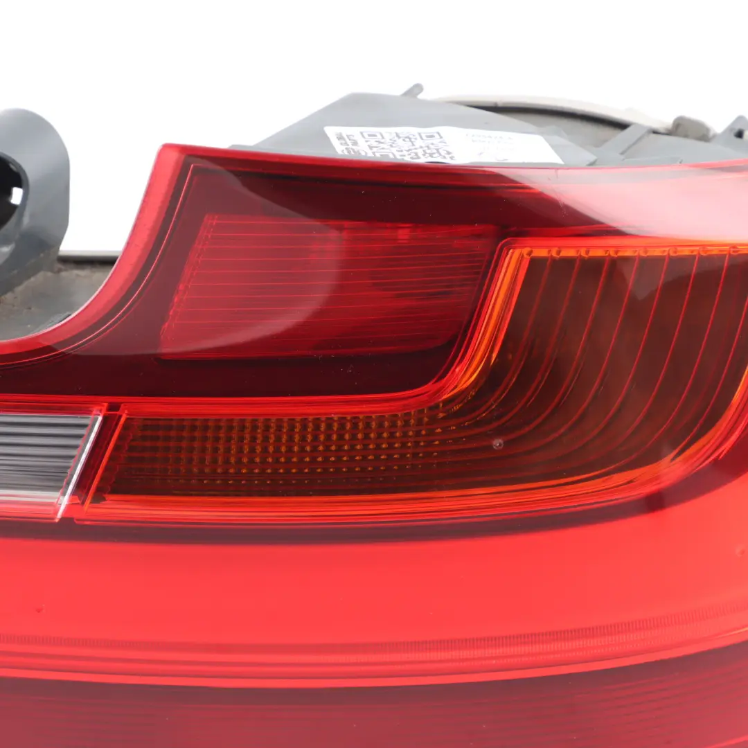 Light Lamp Tailgate Rear Right O/S to BMW F22 F23 with Part number 7295424 BMW F22 F23 Light Lamp Tailgate Rear Right O/S - SKU 7295424-4 - Part number 7295424