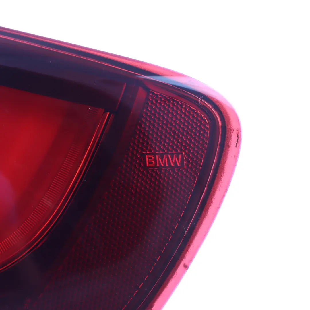Light Lamp Tailgate Rear Right O/S to BMW F22 F23 with Part number 7295424 BMW F22 F23 Light Lamp Tailgate Rear Right O/S - SKU 7295424-4 - Part number 7295424