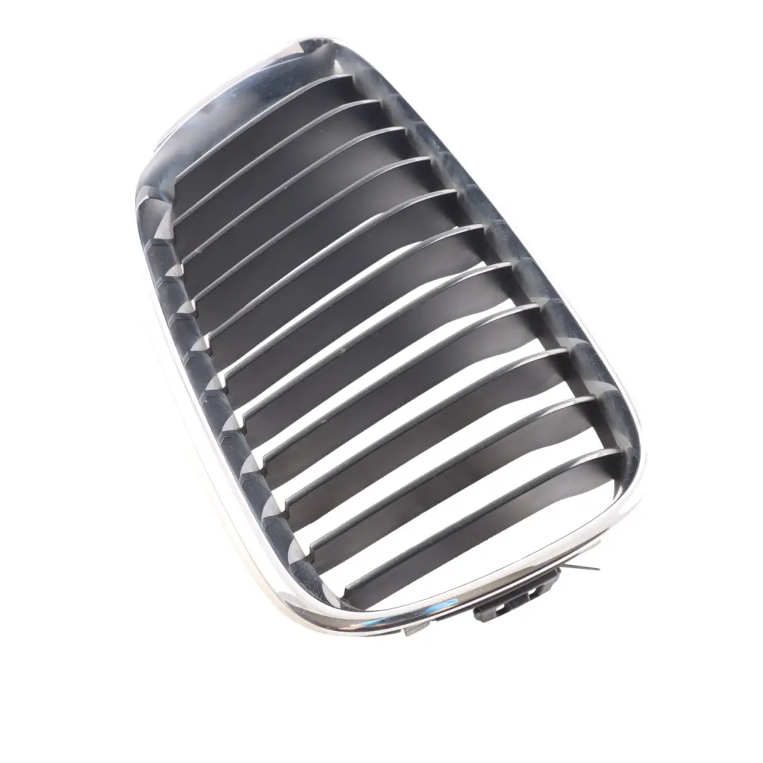 Griglia Paraurti Anteriore Presa Aria Radiatore Destra Cromata per BMW F22 F23 con numero di parte 7295522 BMW F22 F23 Griglia Paraurti Anteriore Presa Aria Radiatore Destra Cromata - SKU 7295522 - Numero di parte 7295522