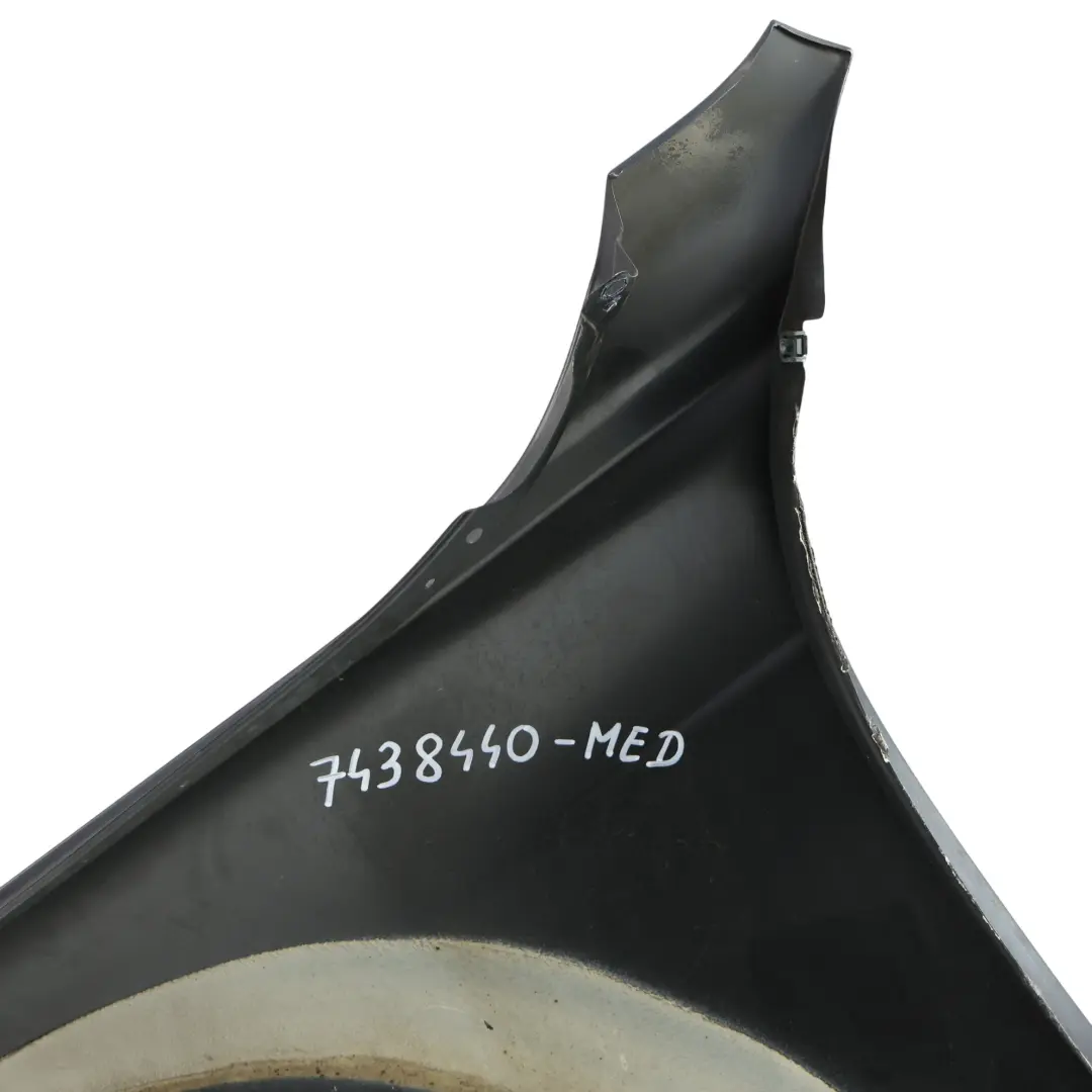 Pannello Laterale Parafango Anteriore Destro Mediterranean Blue C10 per BMW F30 F31 con numero di parte 7438440 BMW F30 F31 Pannello Laterale Parafango Anteriore Destro Mediterranean Blue C10 - SKU 7438440-MED - Numero di parte 7438440