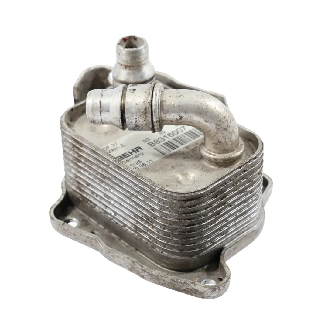 Öl Kühler Wärme Tauscher für BMW E60 E61 LCI E87 E90 Motor mit Teilenummer 7508967 BMW E60 E61 LCI E87 E90 Motor Öl Kühler Wärme Tauscher - SKU 7508967 - Teilenummer 7508967