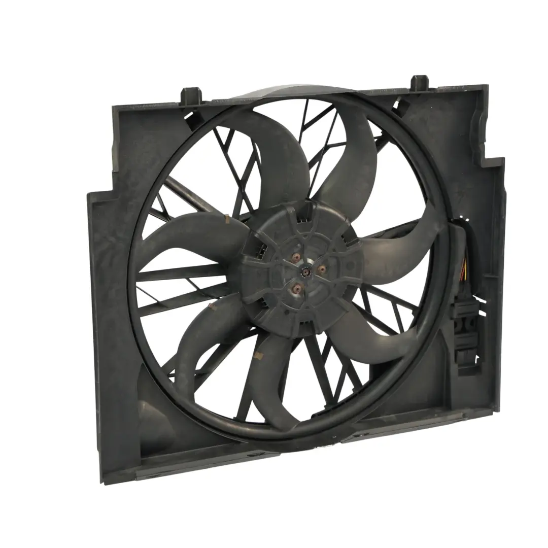 BMW E60 E61 LCI Diesel Obudowa Wentylator Chłodnicy 600W - SKU 7801657-5 - Numer Części 7801657