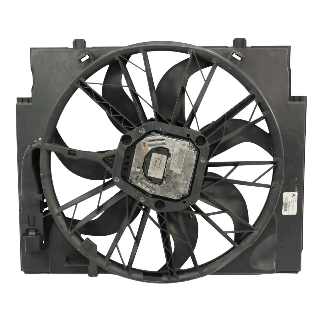 BMW E60 E61 LCI Diesel Obudowa Wentylator Chłodnicy 600W - SKU 7801657-5 - Numer Części 7801657