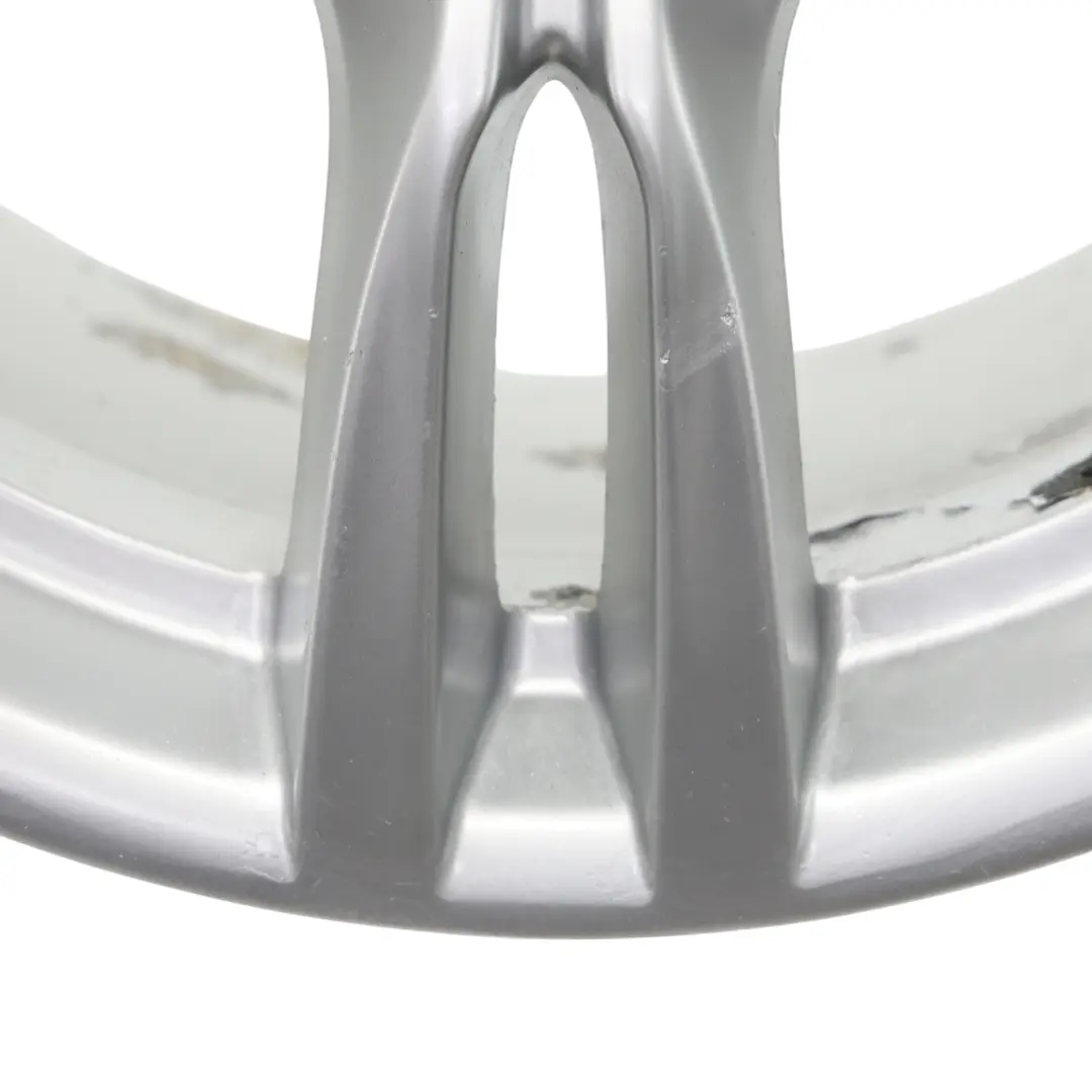 Cerchio in lega argento 18" 9J M Star Spoke 400 ET:42 per BMW F34 GT con numero di parte 7848388 BMW F34 GT Cerchio in lega argento 18" 9J M Star Spoke 400 ET:42 - SKU 7848388-1 - Numero di parte 7848388