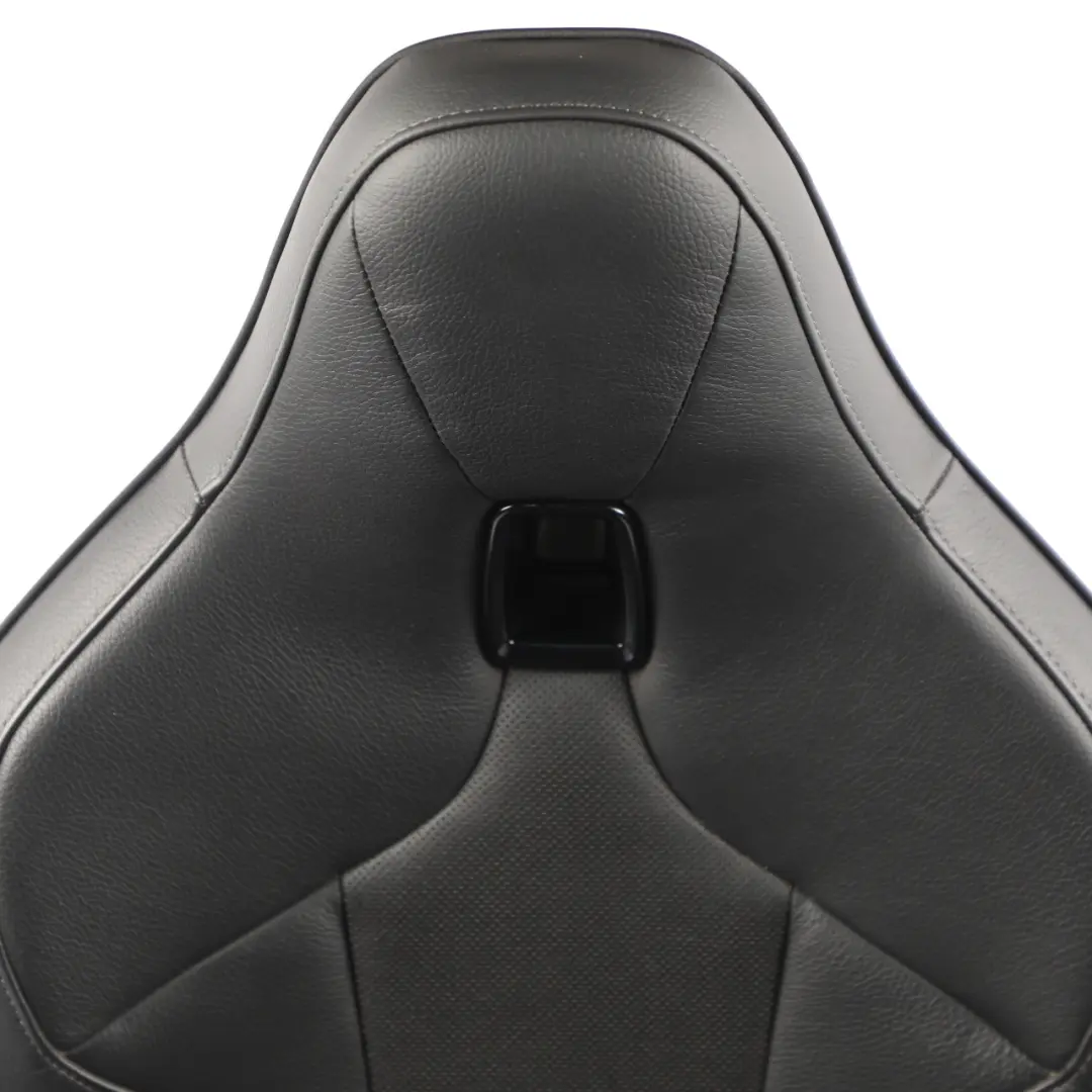 Sedile Anteriore Destro Riscaldato Interno Pelle Dakota Traforato Nero per BMW F40 con numero di parte 7942044 BMW F40 Sedile Anteriore Destro Riscaldato Interno Pelle Dakota Traforato Nero - SKU 7942044 - Numero di parte 7942044