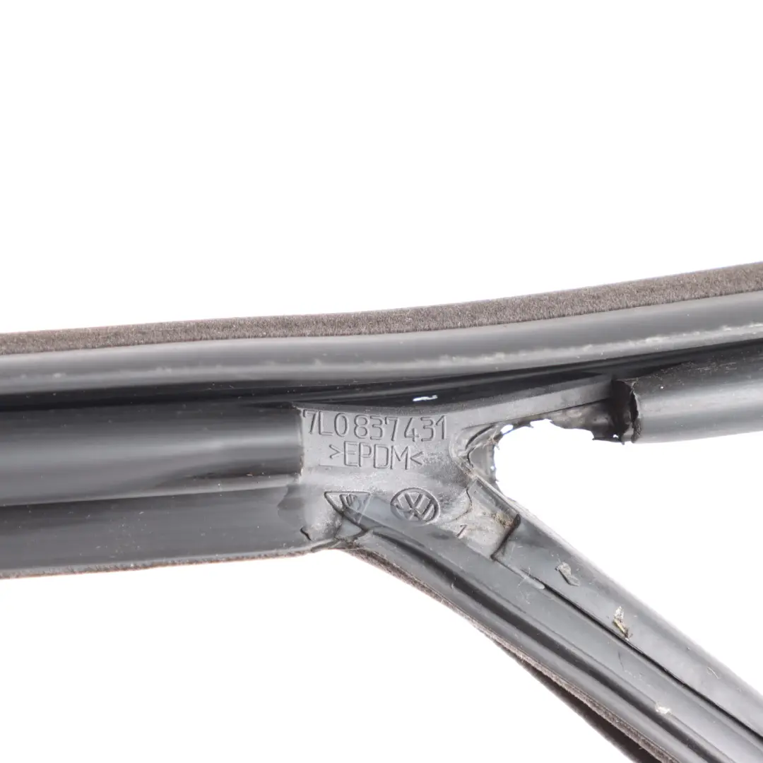 Volkswagen Touareg 7L Vordertür Fensterrahmen Dichtung Links - SKU 7L0837431C - Teilenummer 7L0837431C
