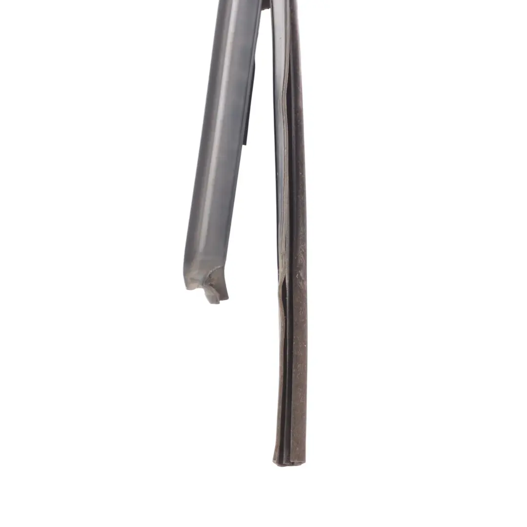 7L Canale Guida Finestrino Posteriore Destro per Volkswagen Touareg con numero di parte 7L0839432C*7L0 839 432 C*7L0839432*7L0 839 432 Volkswagen Touareg 7L Canale Guida Finestrino Posteriore Destro - SKU 7L0839432C - Numero di parte 7L0839432C*7L0 839 432 C*7L0839432*7L0 839 432