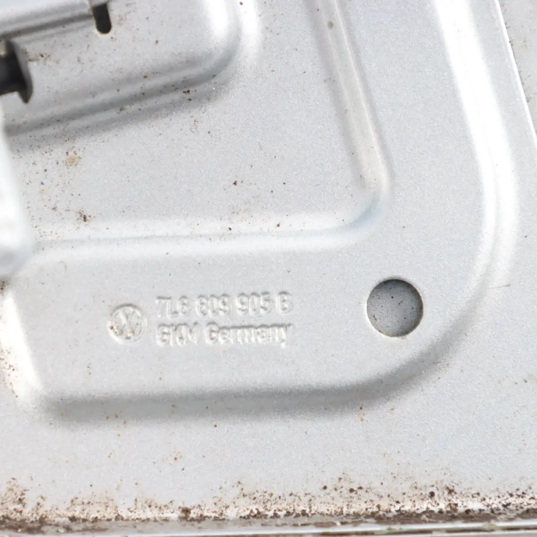 7L Fuel Filler Flap Cap Cover Reflex Silver Metallic - A7W to VW Touareg with Part number 7L6809905B VW Touareg 7L Fuel Filler Flap Cap Cover Reflex Silver Metallic - A7W - SKU 7L6809905B-RES - Part number 7L6809905B