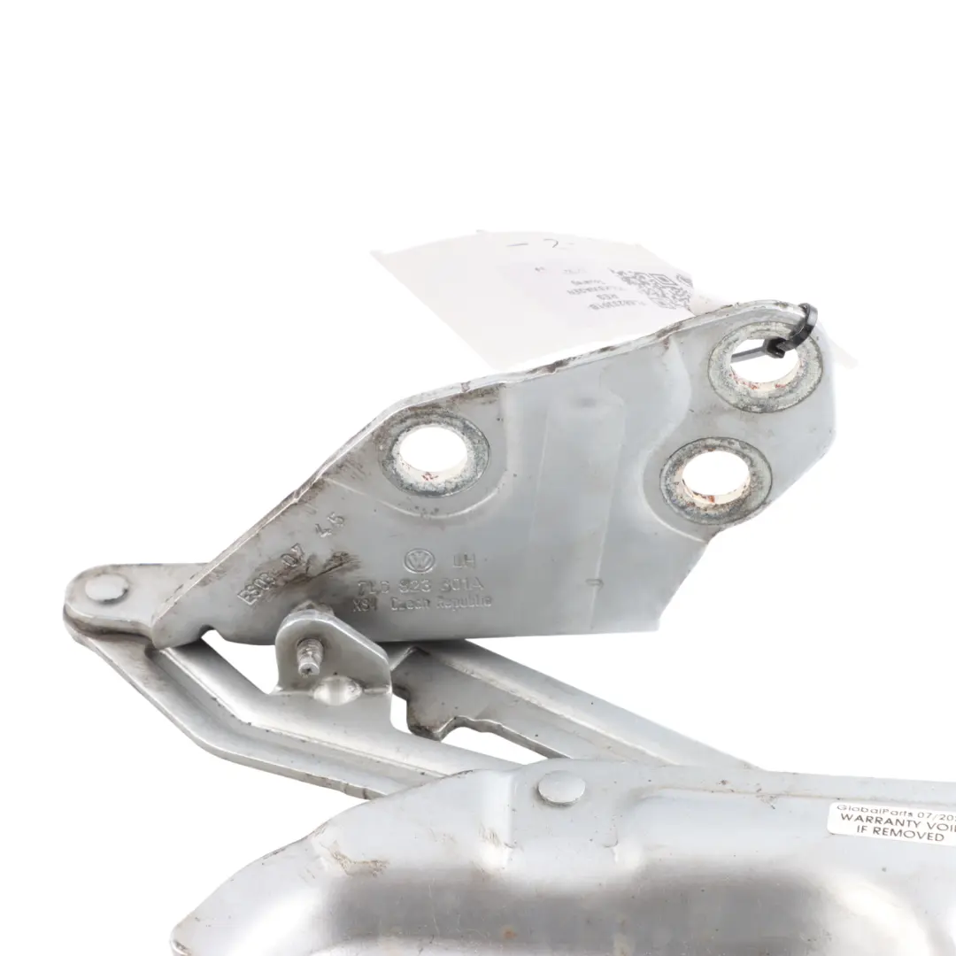 7L Bonnet Hinge Front Left N/S Reflex Silver A7W 7L6823301A to Volkswagen Touareg with Part number 7L6823301B Volkswagen Touareg 7L Bonnet Hinge Front Left N/S Reflex Silver A7W 7L6823301A - SKU 7L6823301B-RES - Part number 7L6823301B